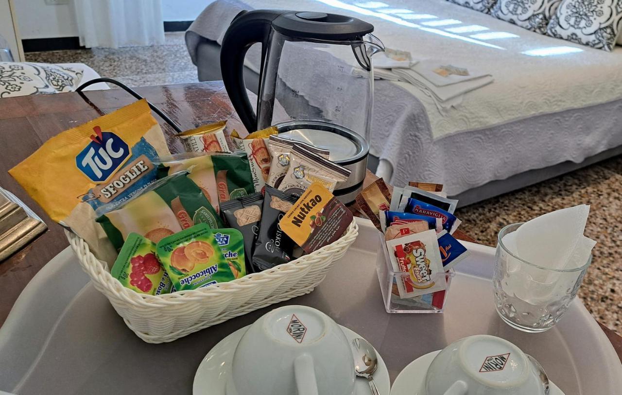 Dora Aurea Otel Levanto Dış mekan fotoğraf